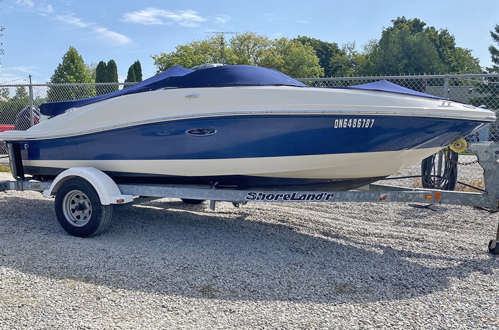 SeaRay power boat